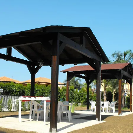 Appartamento In Residence Elegante Con Piscina
